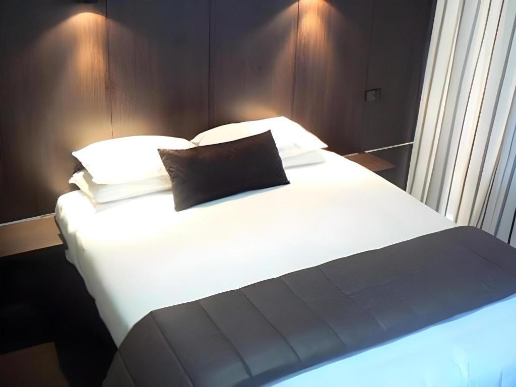 The Riccarton Hotel Christchurch Eksteriør bilde